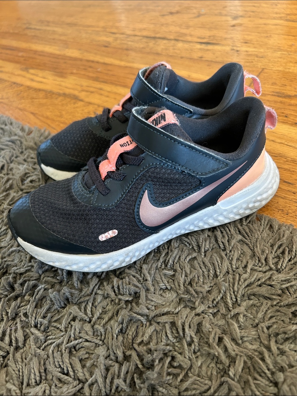 Nike Girl Revolution 5 PSV Velcro Black and Metallic Pink Sneakers Size 13C
